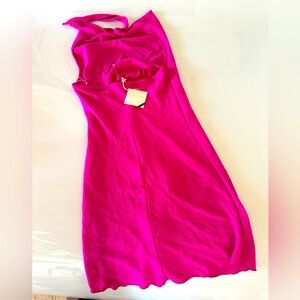 Fitting backless hot pink dress in Small